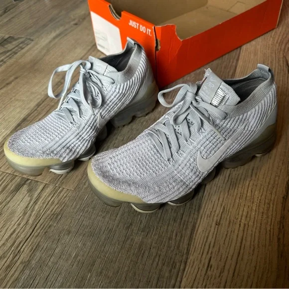 Nike Air Vapor Max 2021 Light Gray Knit Sneakers